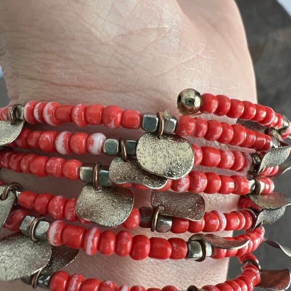 Coral tone bead and metallic medallion beachy summer wrap bracelet - Picture 3 of 6